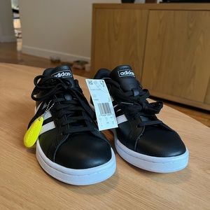 Adidas Grand Court Sneakers